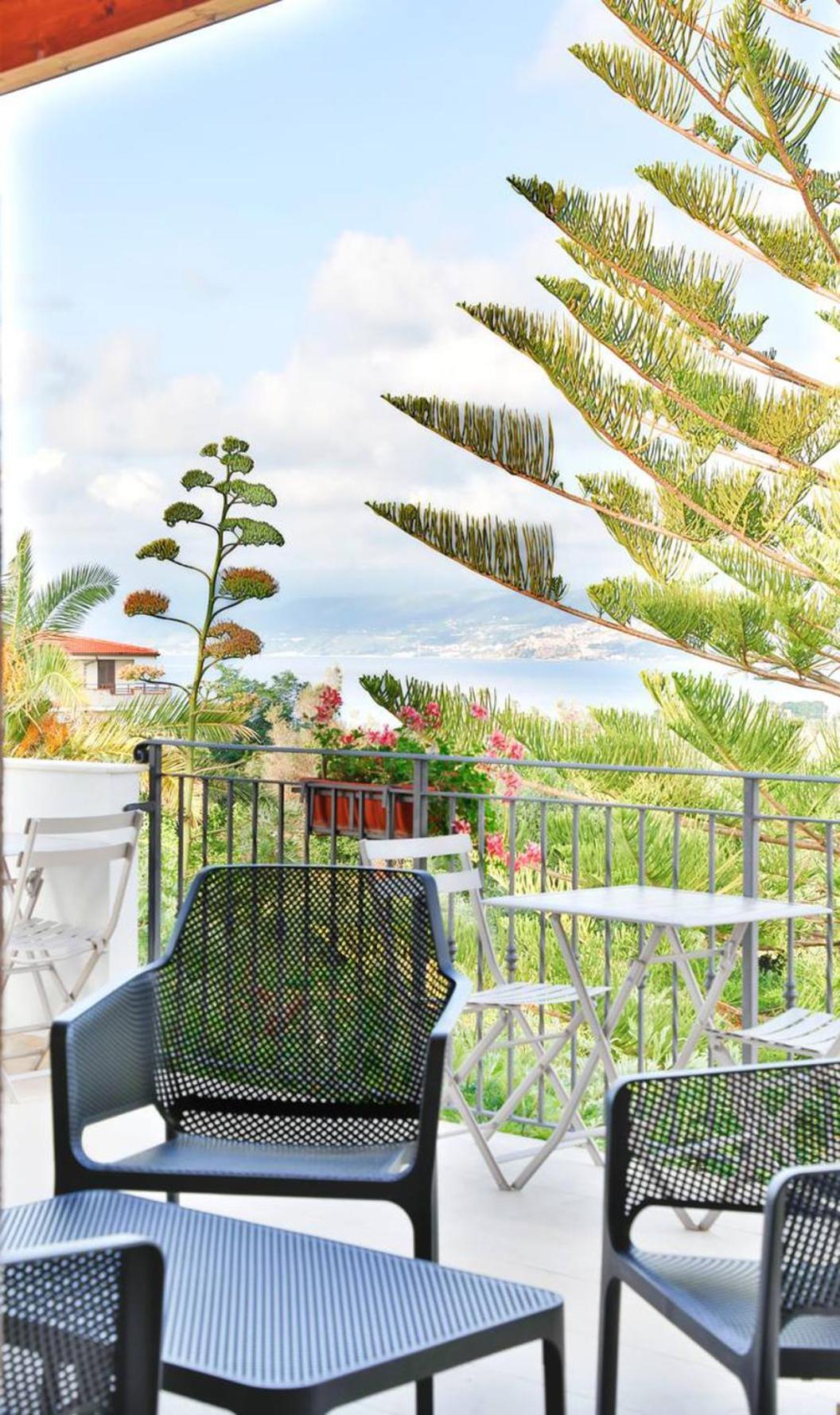 Residenza Anna Calabria Bed & Breakfast Briatico Dış mekan fotoğraf